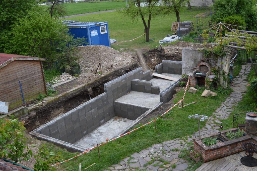 Schwimmteich professionell planen lassen