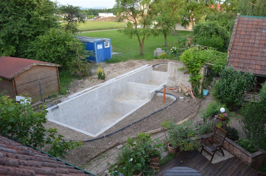 Teichrand für Badeparadies gestalten